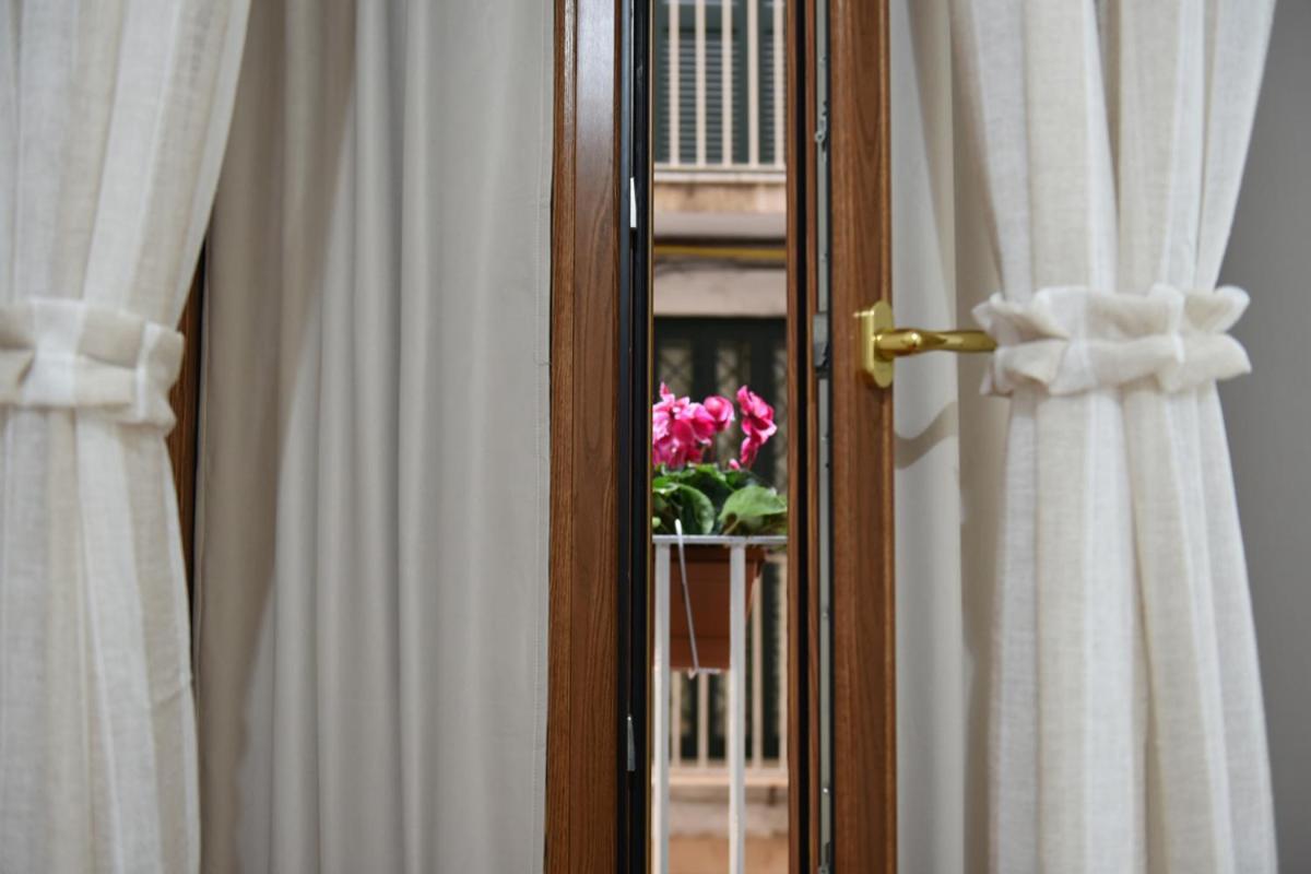 Montesantogroup Sorrento Room Napoli Bagian luar foto